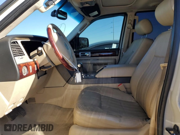 2005 Lincoln Navigator Luxury with VIN 5LMFU28535LJ18925, listed as a Copart auction lot 45752225 with 155,419 mi miles and Salvage Title. Bid and sale history available at carsss.com. Image 7.