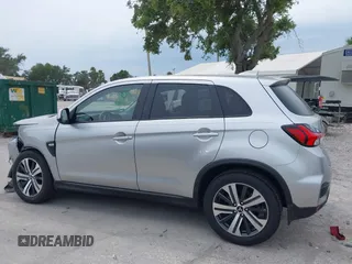2023 Mitsubishi Outlander ES z VIN JA4ARUAU9PU007786, wystawiony jako IAAI lot #42343050 z przebiegiem 27 507 mil mil oraz . Historia ofert i sprzedaży dostępna na DreamBid. Obrazek 15.