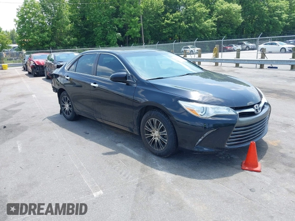 2015 Toyota Camry XLE z VIN 4T1BF1FK3FU089923, wystawiony jako IAAI lot #42285166 z przebiegiem 109 631 mil mil oraz . Historia ofert i sprzedaży dostępna na DreamBid. Obrazek 1.
