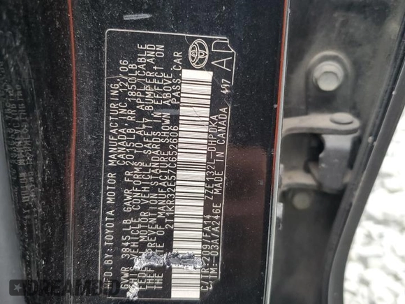 2007 Toyota Matrix STD z VIN 2T1KR32E57C652606, wystawiony jako Copart lot #49498155 z przebiegiem 256 648 mil mil oraz Szkoda całkowita • Salvage title. Historia ofert i sprzedaży dostępna na DreamBid. Obrazek 12.