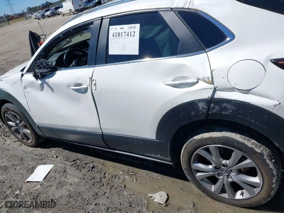 2022 Mazda CX-30 2.5 S Select Package with VIN 3MVDMBBL3NM428172, listed as a IAAI auction lot 41817412 with 21,010 mi miles. Bid and sale history available at carsss.com. Image 14.
