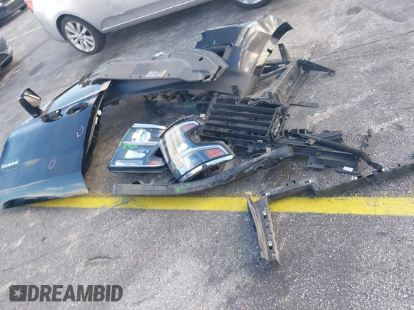 2019 Chevrolet Tahoe LT с VIN 1GNSKBKC4KR272918, выставлен на аукционе IAAI как лот 41322220 с пробегом 186 883 миль миль и . История ставок и продаж доступна на DreamBid. Изображение 12.