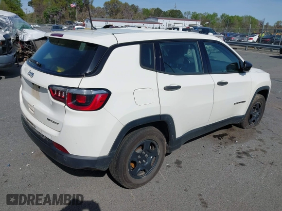 2018 Jeep Compass Sport with VIN 3C4NJCAB1JT151759, listed as a IAAI auction lot 41896340 with 121,804 mi miles. Bid and sale history available at carsss.com. Image 4.