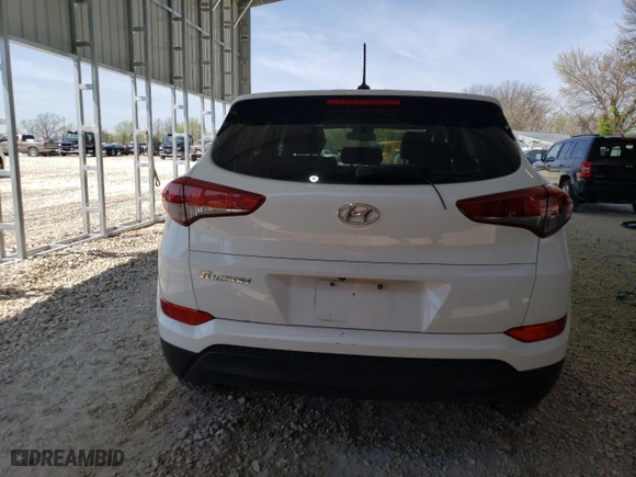 2017 Hyundai Tucson SE with VIN KM8J23A46HU268620, listed as a Copart auction lot 52392295 with 136,584 mi miles and Clean Title. Bid and sale history available at carsss.com. Image 6.