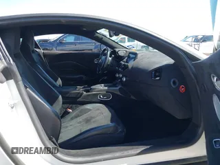 2019 Aston Martin Vantage z VIN SCFSMGAW4KGN01848, wystawiony jako IAAI lot #42032076 z przebiegiem 54 469 mil mil oraz . Historia ofert i sprzedaży dostępna na DreamBid. Obrazek 5.