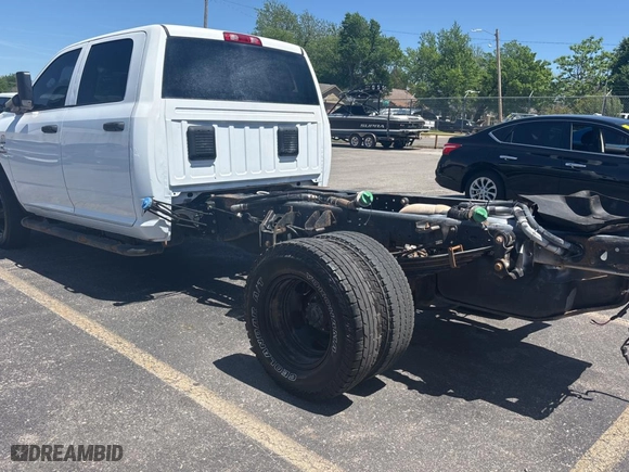 2018 Ram 3500 Chassis Cab Tradesman with VIN 3C7WRTCL4JG346558, listed as a Copart auction lot 54569225 with 255,163 mi miles and Clean Title. Bid and sale history available at carsss.com. Image 3.