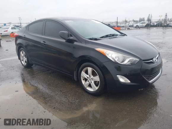 2013 Hyundai Elantra GLS z VIN 5NPDH4AE5DH333816, wystawiony jako IAAI lot #41213434 z przebiegiem 151 085 mil mil oraz . Historia ofert i sprzedaży dostępna na DreamBid. Obrazek 1.