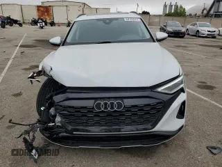 2024 Audi Q8 e-tron Premium z VIN WA14AAGE9RB024394, wystawiony jako Copart lot #69722074 z przebiegiem 18 444 mil mil oraz Szkoda całkowita • Salvage title. Historia ofert i sprzedaży dostępna na DreamBid. Obrazek 5.