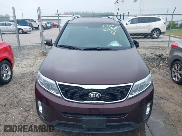 2015 Kia Sorento LX with VIN 5XYKTDA76FG565178, listed as a IAAI auction lot 42196426 with 160,933 mi miles. Bid and sale history available at carsss.com. Image 6.