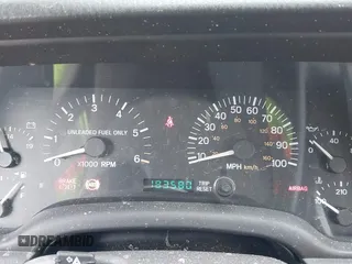 1997 Jeep Cherokee Sport with VIN 1J4FJ68SXVL582060, listed as a IAAI auction lot 41333519 with 183,580 mi miles. Bid and sale history available at carsss.com. Image 7.