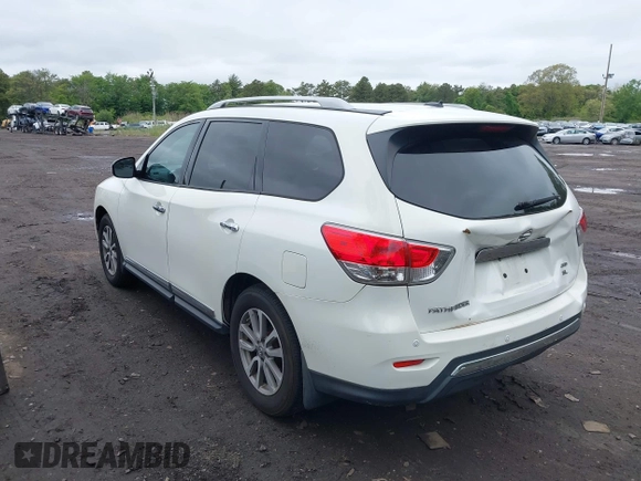 2014 Nissan Pathfinder S z VIN 5N1AR2MM4EC641494, wystawiony jako IAAI lot #42298487 z przebiegiem 142 360 mil mil oraz . Historia ofert i sprzedaży dostępna na DreamBid. Obrazek 3.