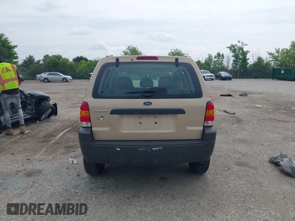 2007 Ford Escape XLS with VIN 1FMYU02Z37KA07375, listed as a IAAI auction lot 42452709 with 201,316 mi miles and . Bid and sale history available at DreamBid. Image 16.