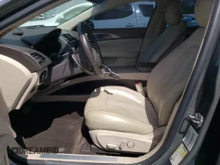 2017 Lincoln MKZ Select with VIN 3LN6L5C95HR614820, listed as a Copart auction lot 52236825 with 59,797 mi miles and Clean Title. Bid and sale history available at carsss.com. Image 7.