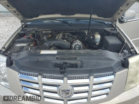 2007 Cadillac Escalade z VIN 1GYFK63827R260277, wystawiony jako Copart lot #54665815 z przebiegiem 206 441 mil mil oraz Tytuł czysty. Historia ofert i sprzedaży dostępna na DreamBid. Obrazek 12.