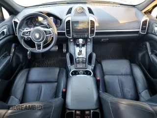 2017 Porsche Cayenne S с VIN WP1AB2A25HLA50282, выставлен на аукционе Copart как лот 80912384 с пробегом 44 744 миль миль и Списание • Salvage title. История ставок и продаж доступна на DreamBid. Изображение 8.