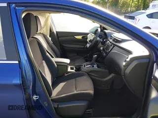 2022 Nissan Rogue S z VIN JN1BJ1AW1NW477784, wystawiony jako IAAI lot #42182573 z przebiegiem 58 000 mil mil oraz . Historia ofert i sprzedaży dostępna na DreamBid. Obrazek 5.