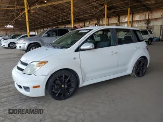2006 Scion xA z VIN JTKKT624460154361, wystawiony jako Copart lot #60572915 z przebiegiem 221 148 mil mil oraz Czysty tytuł • Clean title. Historia ofert i sprzedaży dostępna na DreamBid. Obrazek 1.