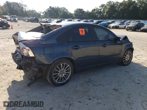 2009 Volvo S40 2.4L with VIN YV1MS382992447618, listed as a Copart auction lot 72030424 with 202,033 mi miles and Salvage Title. Bid and sale history available at carsss.com. Image 3.