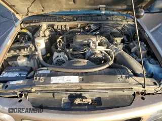 1997 GMC Sonoma SLS with VIN 1GTCS19X0V8510886, listed as a Copart auction lot 85332554 with 88,447 mi miles and Salvage Title. Bid and sale history available at carsss.com. Image 11.