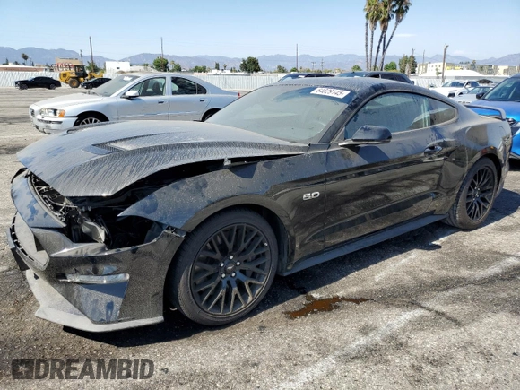 2020 Ford Mustang GT z VIN 1FA6P8CF0L5101122, wystawiony jako Copart lot #64829145 z przebiegiem 28 632 mil mil oraz Szkoda całkowita • Salvage title. Historia ofert i sprzedaży dostępna na DreamBid. Obrazek 1.