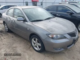2006 Mazda Mazda3 i with VIN JM1BK12G461481635, listed as a IAAI auction lot 41759399 with 230,600 mi miles. Bid and sale history available at carsss.com. Image 1.