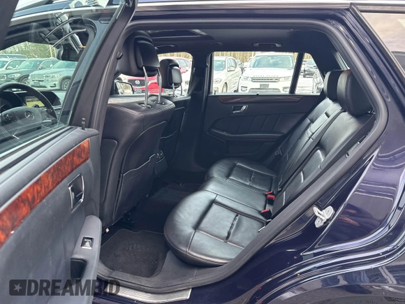 2011 Mercedes-Benz E 350 Luxury with VIN WDDHH8HB8BA506209, listed as a IAAI auction lot 41400923 with 205,828 mi miles and . Bid and sale history available at DreamBid. Image 7.