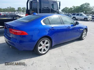 2018 Jaguar XE 25t Premium with VIN SAJAD4FX7JCP24113, listed as a IAAI auction lot 41984954 with 91,318 mi miles. Bid and sale history available at carsss.com. Image 4.