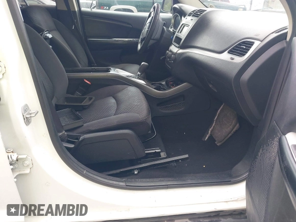 2015 Dodge Journey SXT z VIN 3C4PDCBG3FT561089, wystawiony jako IAAI lot #42634049 z przebiegiem 108 035 mil mil oraz . Historia ofert i sprzedaży dostępna na DreamBid. Obrazek 5.