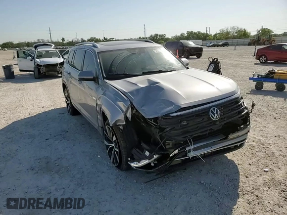 2024 Volkswagen Atlas SEL Premium R-Line with VIN 1V2FR2CA9RC520336, listed as a Copart auction lot 52252065 with 16,900 mi miles and Salvage title. Bid and sale history available at DreamBid. Image 12.