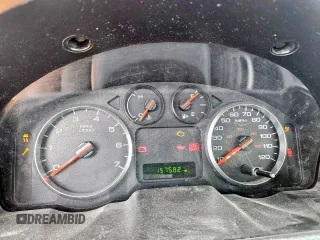 2005 Ford Five Hundred SE z VIN 1FAFP23135G155457, wystawiony jako Copart lot #59118245 z przebiegiem 157 582 mil mil oraz Tytuł czysty. Historia ofert i sprzedaży dostępna na DreamBid. Obrazek 8.
