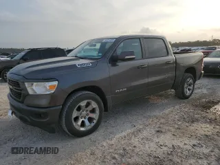 2021 Ram 1500 Big Horn z VIN 1C6RREFT1MN630881, wystawiony jako Copart lot #55024865 z przebiegiem 104 583 mil mil oraz Szkoda całkowita • Salvage title. Historia ofert i sprzedaży dostępna na DreamBid. Obrazek 1.