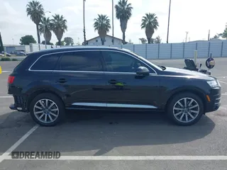 2018 Audi Q7 Premium Plus z VIN WA1LAAF71JD043867, wystawiony jako IAAI lot #42100789 z przebiegiem 146 796 mil mil oraz . Historia ofert i sprzedaży dostępna na DreamBid. Obrazek 14.