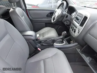 2007 Ford Escape Hybrid with VIN 1FMCU59H17KA98246, listed as a IAAI auction lot 41789024 with 999,999 mi miles. Bid and sale history available at carsss.com. Image 5.
