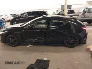 2021 Mazda 3 Premium Plus с VIN JM1BPBNY0M1348282, выставлен на аукционе IAAI как лот 42141569 с пробегом 29 848 миль миль и . История ставок и продаж доступна на DreamBid. Изображение 15.
