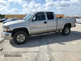 2005 GMC Sierra 2500HD SLT with VIN 1GTHK29225E329466, listed as a Copart auction lot 78740274 with 249,889 mi miles and Salvage title. Bid and sale history available at DreamBid. Image 1.