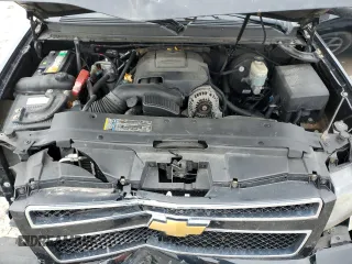 2009 Chevrolet Suburban LT with VIN 1GNFK16309J123873, listed as a Copart auction lot 78996054 with 289,840 mi miles and Non Repairable. Bid and sale history available at carsss.com. Image 12.