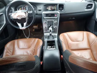 2015 Volvo S60 T6 Drive-E Platinum with VIN YV149MFMXF2335458, listed as a Copart auction lot 80777934 with 140,790 mi miles and Salvage title. Bid and sale history available at DreamBid. Image 8.