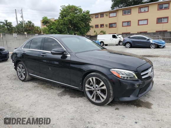 2019 Mercedes-Benz C 300 z VIN 55SWF8DB8KU289988, wystawiony jako Copart lot #55739365 z przebiegiem 65 277 mil mil oraz Szkoda całkowita • Salvage title. Historia ofert i sprzedaży dostępna na DreamBid. Obrazek 4.