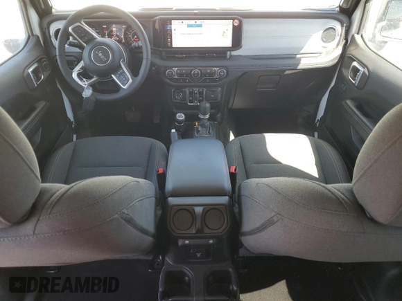 2025 Jeep Wrangler Sahara z VIN 1C4PJXEN8SW529320, wystawiony jako Copart lot #57918605 z przebiegiem 15 706 mil mil oraz Czysty tytuł • Clean title. Historia ofert i sprzedaży dostępna na DreamBid. Obrazek 8.
