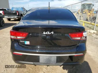 2022 Kia Rio S with VIN 3KPA24AD5NE463208, listed as a Copart auction lot 68380014 with 37,572 mi miles and Salvage Title. Bid and sale history available at DreamBid. Image 6.