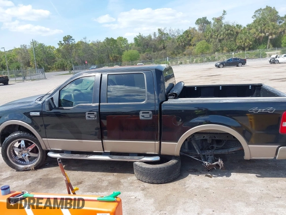 2006 Ford F-150 XLT with VIN 1FTPW14V86KC79591, listed as a IAAI auction lot 41917986 with 271,759 mi miles. Bid and sale history available at carsss.com. Image 14.