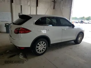 2014 Porsche Cayenne with VIN WP1AA2A29ELA96180, listed as a Copart auction lot 62715425 with 45,022 mi miles and Salvage title. Bid and sale history available at DreamBid. Image 3.