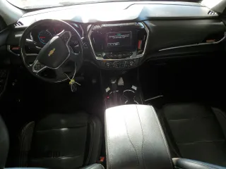 2019 Chevrolet Traverse Premier z VIN 1GNERKKW6KJ175642, wystawiony jako Copart lot #57621745 z przebiegiem 109 562 mil mil oraz Szkoda całkowita • Salvage title. Historia ofert i sprzedaży dostępna na DreamBid. Obrazek 8.