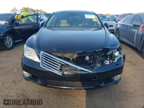 2011 Lexus LS 460 z VIN JTHBL5EF6B5104359, wystawiony jako IAAI lot #41808178 z przebiegiem 215 808 mil mil oraz . Historia ofert i sprzedaży dostępna na DreamBid. Obrazek 6.