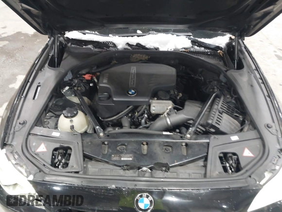 2013 BMW 5 Series 528i xDrive with VIN WBAXH5C57DD109045, listed as a IAAI auction lot 41525875 with 121,549 mi miles. Bid and sale history available at carsss.com. Image 10.