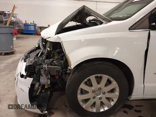 2016 Chrysler Town & Country Touring with VIN 2C4RC1BG1GR185657, listed as a IAAI auction lot 41905462 with 167,142 mi miles and . Bid and sale history available at DreamBid. Image 6.