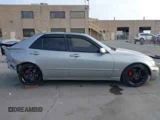 2001 Lexus IS 300 with VIN JTHBD182610018639, listed as a IAAI auction lot 41355976 with 116,575 mi miles. Bid and sale history available at carsss.com. Image 14.