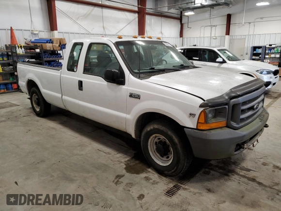 2000 Ford Super Duty F-250 XL with VIN 1FTNX20L7YEB72760, listed as a Copart auction lot 83383404 with 153,249 mi miles and Clean Title. Bid and sale history available at carsss.com. Image 4.