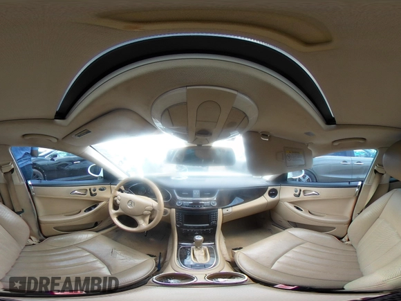 2006 Mercedes-Benz CLS 500 с VIN WDDDJ75X26A062201, выставлен на аукционе IAAI как лот 42121649 с пробегом 153 951 миль миль и . История ставок и продаж доступна на DreamBid. Изображение 18.