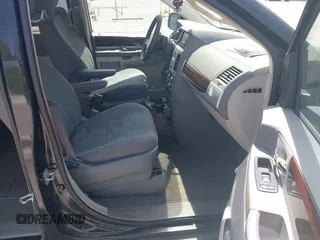 2010 Chrysler Town & Country Touring with VIN 2A4RR5D11AR102714, listed as a IAAI auction lot 42015585 with 176,216 mi miles. Bid and sale history available at carsss.com. Image 5.